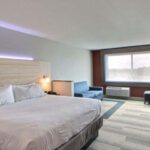 Holiday-Inn-Express-FDL-24